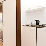 Apartment And Rooms Artina Apartment