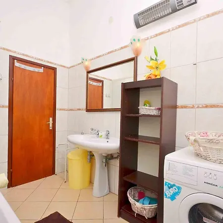 And Artina Appartement *