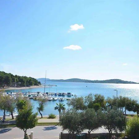 Appartamento And Artina