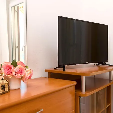Apartment And Rooms Artina Vodice