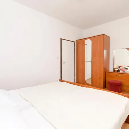 Apartment And Rooms Artina * Vodice