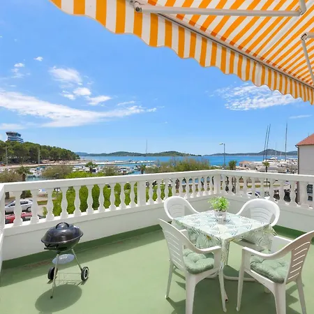 And Artina Appartamento Vodice