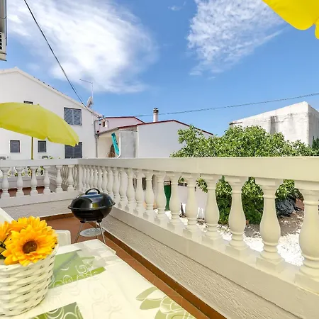 Apartment And Rooms Artina * Vodice