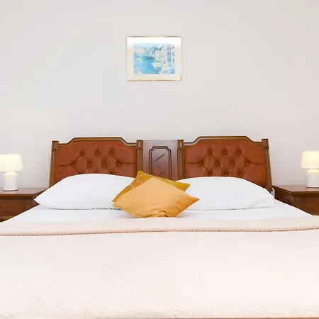 And Artina Appartement