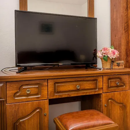 Apartment Apartment And Rooms Artina Vodice