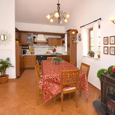 And Artina Lejlighed Vodice