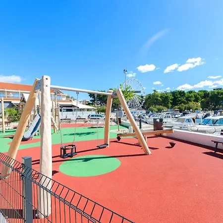 And Artina Lejlighed *