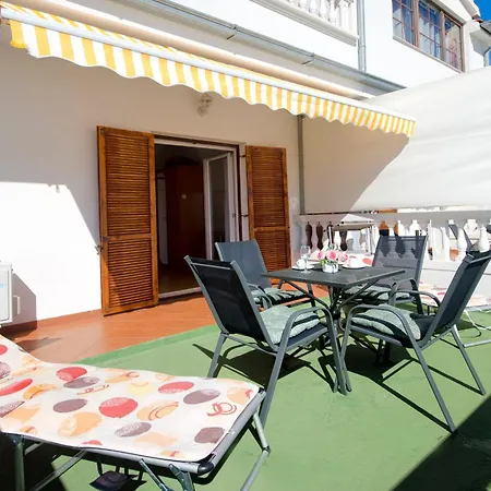 Apartment And Rooms Artina Vodice