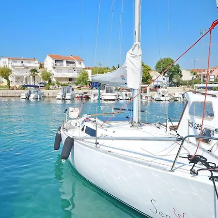 Apartment And Rooms Artina Vodice