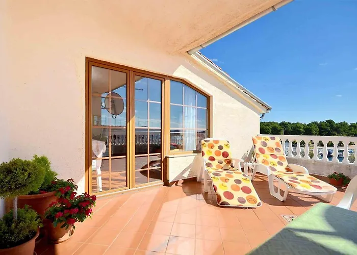 Apartment And Rooms Artina * Vodice