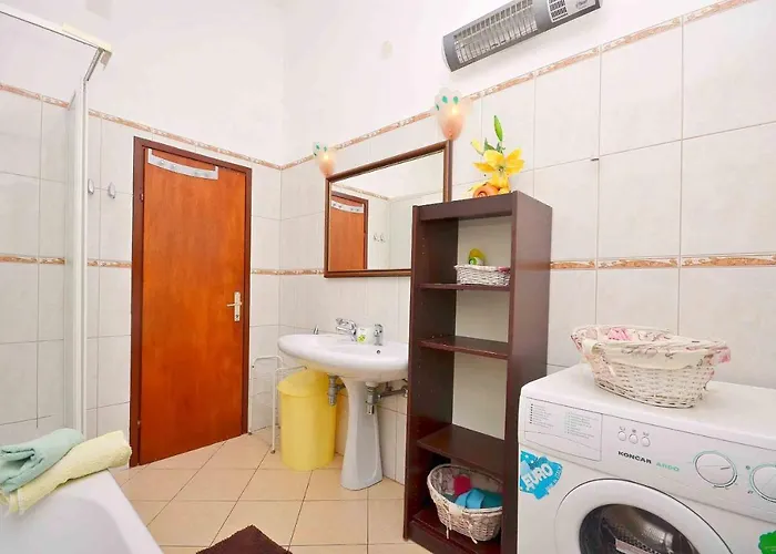 And Artina דירה *