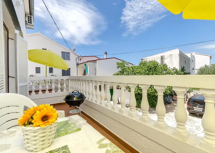 Apartment And Rooms Artina * Vodice