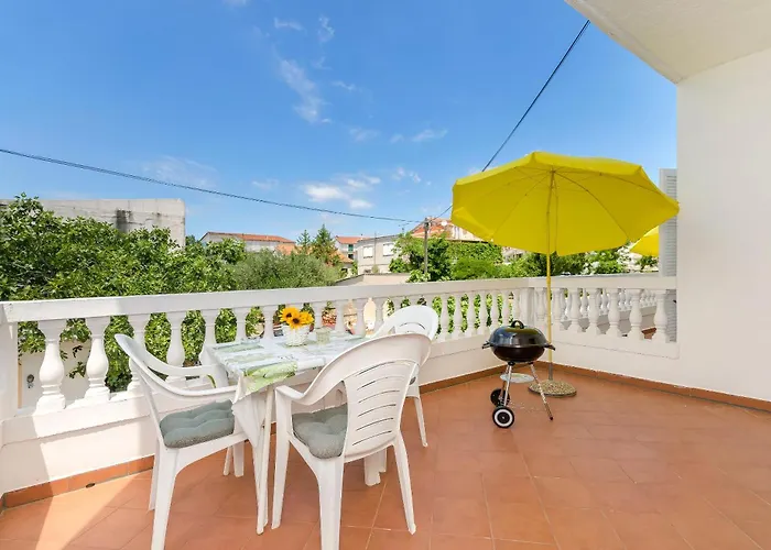 And Artina דירה וודיצה