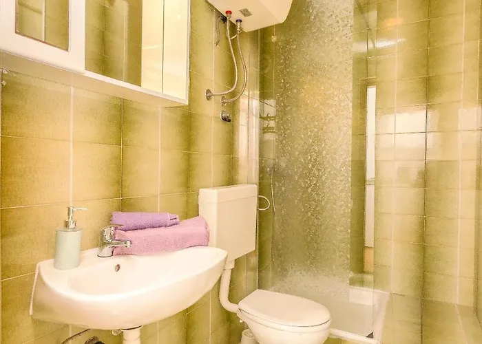 Apartment And Rooms Artina Vodice