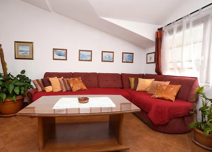 Apartment And Rooms Artina Vodice