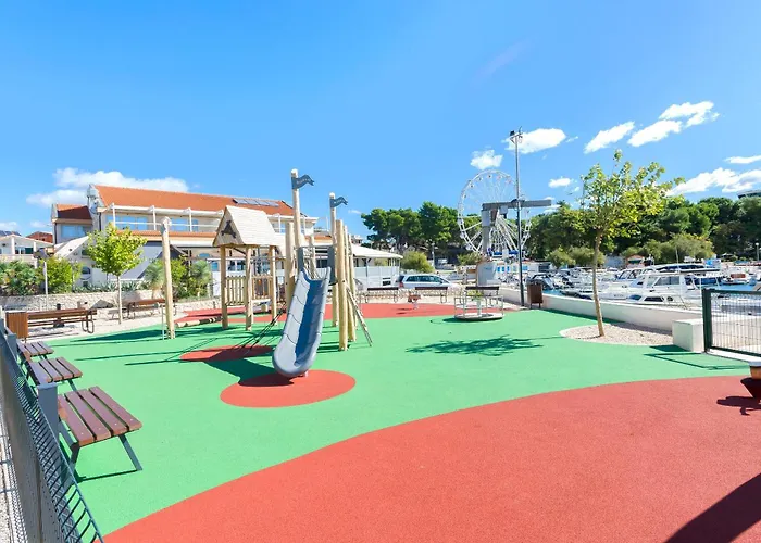 Apartment And Rooms Artina Vodice