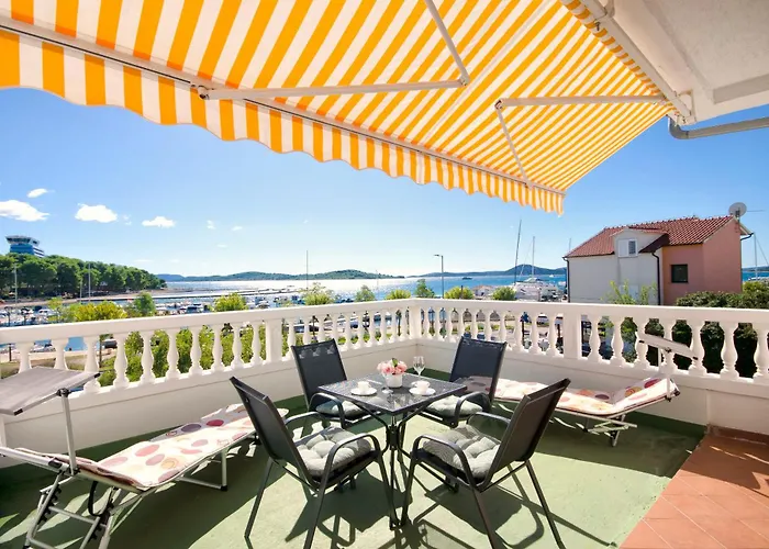 And Artina Апартаменты