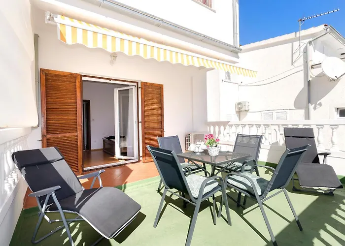 Lägenhet Apartment And Rooms Artina