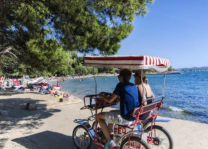 Apartment And Rooms Artina Lägenhet *