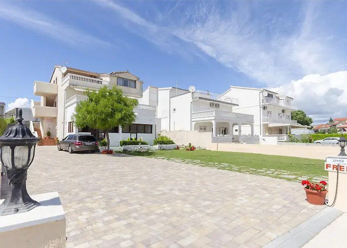 And Artina Apartament *