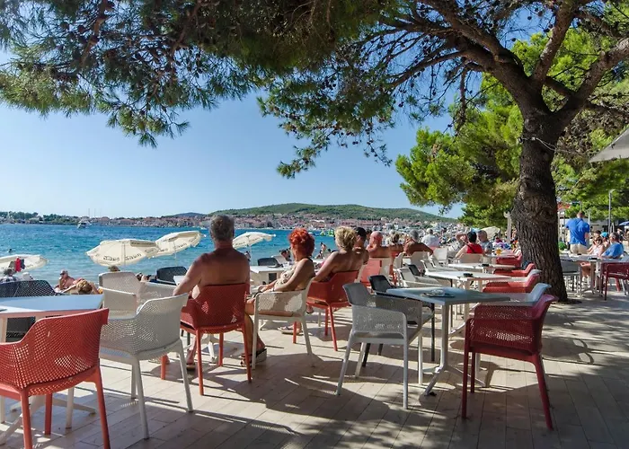 Apartment And Rooms Artina * Vodice